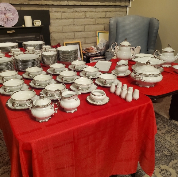 Hutschenreuther Vintage Fine Bone China - Picture 1 of 10